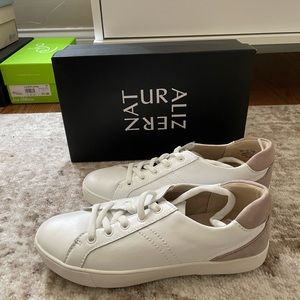 Naturalizer Morrison sneaker